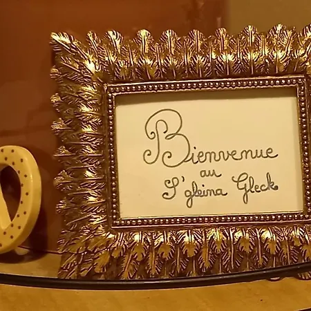 S'gleina Gleck, In The Heart Of A Wine City, 1 Piece Et 1 Salle De Bain *