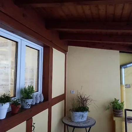 Apartment S'gleina Gleck, In The Heart Of A Wine City, 1 Piece Et 1 Salle De Bain *