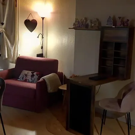 S'gleina Gleck, In The Heart Of A Wine City, 1 Piece Et 1 Salle De Bain