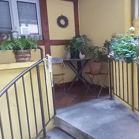 S'gleina Gleck, In The Heart Of A Wine City, 1 Piece Et 1 Salle De Bain *